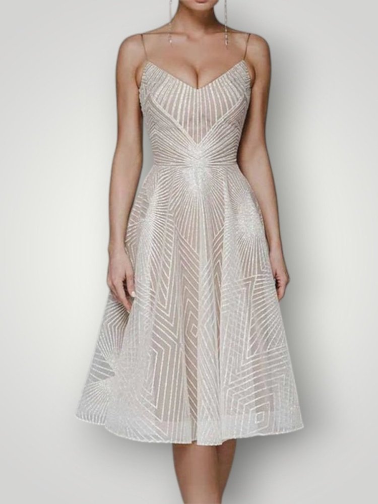 LARA | ÅPEN RYGG ELEGANT KJOLE - ByRiot